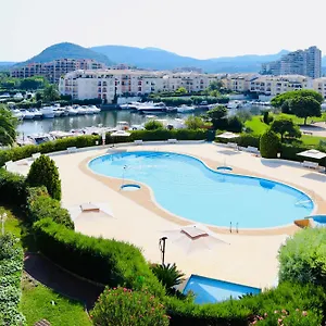 Hébergement de vacances Somptueux 3 Pièces Vue Sur Piscine, Mandelieu